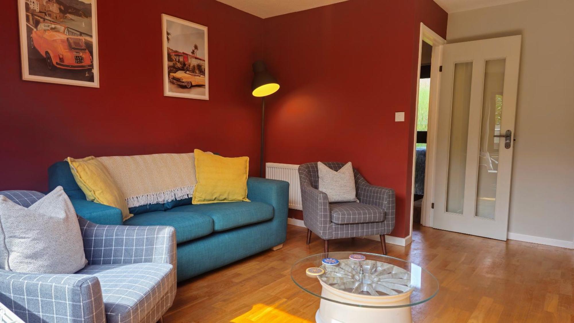 Grassmere - 3 Bed House With Private Garden Horley Kültér fotó